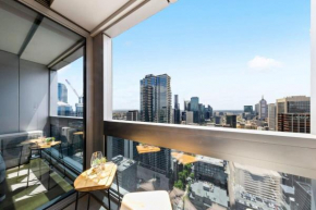 A Lovely 2BR Apt Near Southern Cross City Views